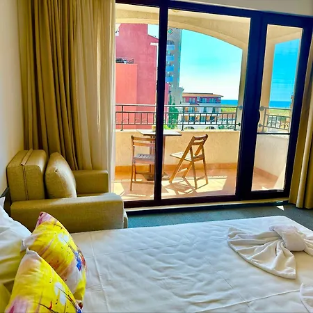 Menada Apartman Aheloj