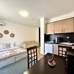 Lejlighed Menada