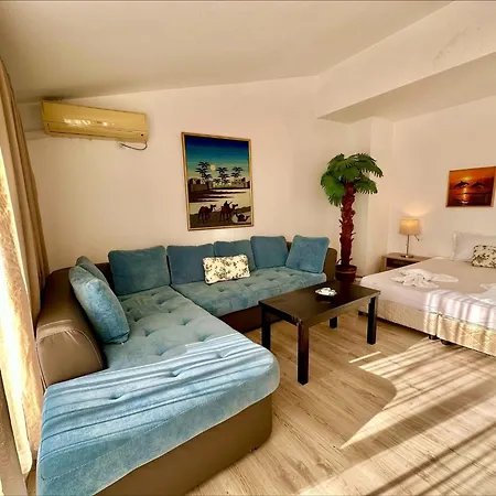 Menada Apartment *