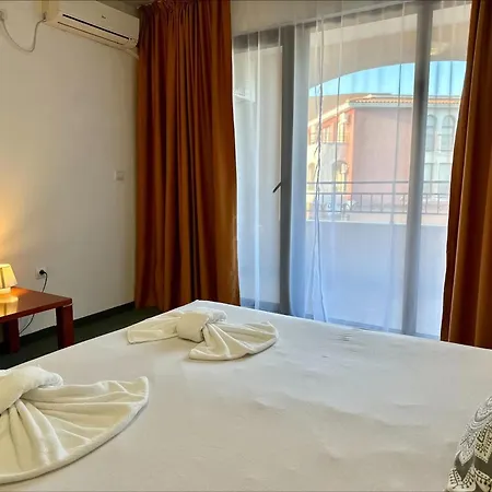 Menada Apartment *