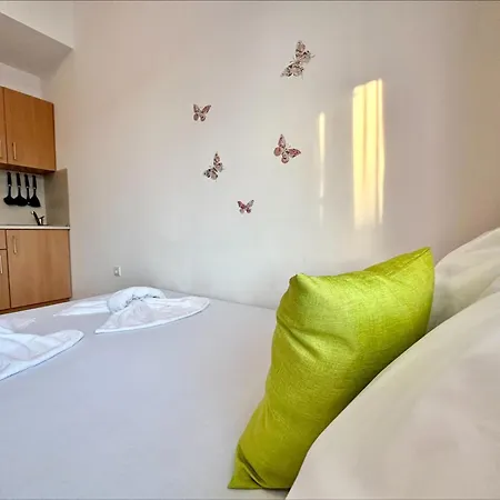 Menada Apartment *