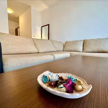 Menada Apartment *