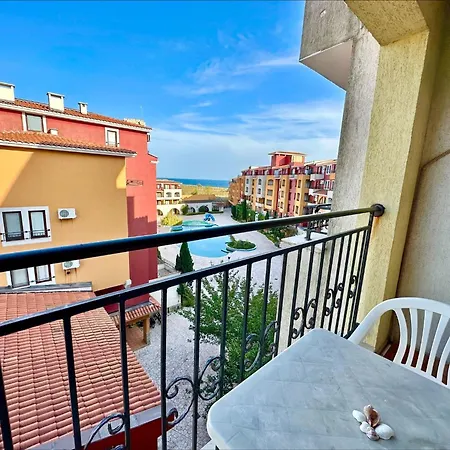 Apartment Menada *
