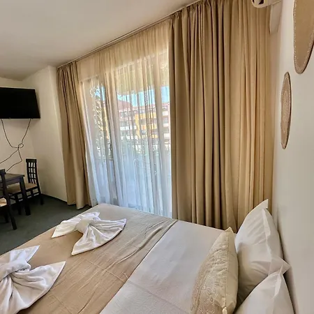 公寓 Menada 阿赫洛伊