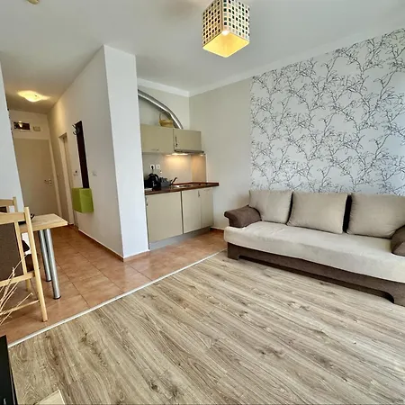 Menada Apartment *